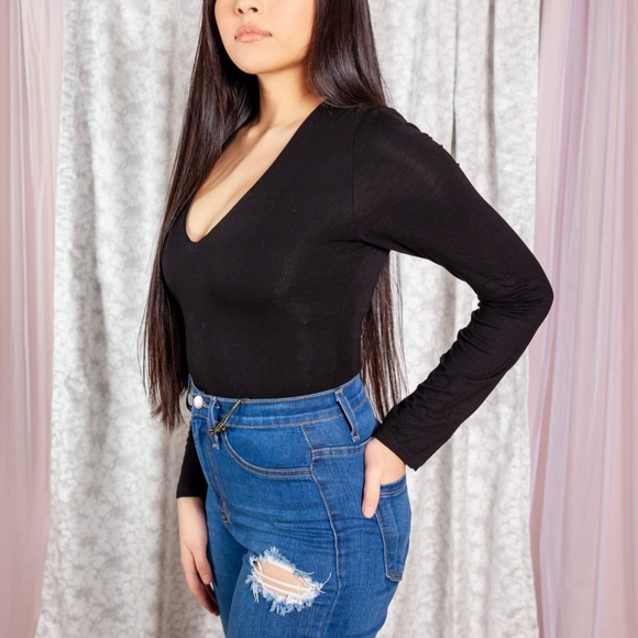 Black Longsleeve Bodysuit - Picture 2 of 3